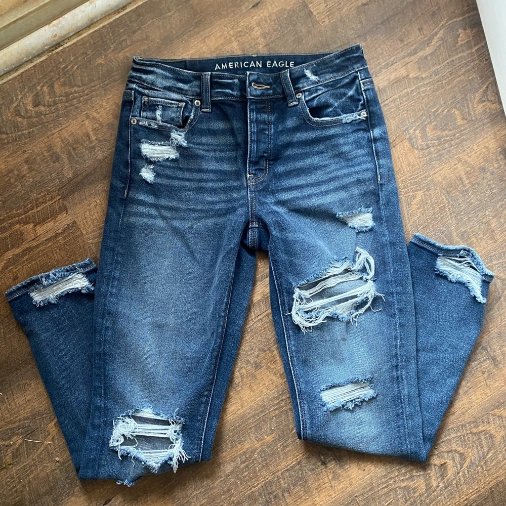 Ripped American Eagel skinny jeans